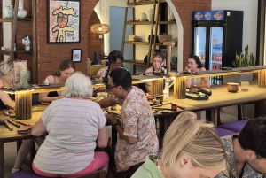 Uluwatu: corso di creazione di gioielli in argento con foto ricordo