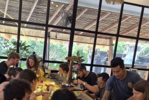 Uluwatu: corso di creazione di gioielli in argento con foto ricordo