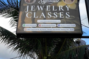 Uluwatu: corso di creazione di gioielli in argento con foto ricordo