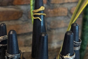 Uluwatu: corso di creazione di gioielli in argento con foto ricordo