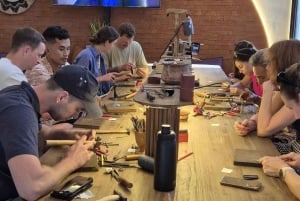 Uluwatu: corso di creazione di gioielli in argento con foto ricordo