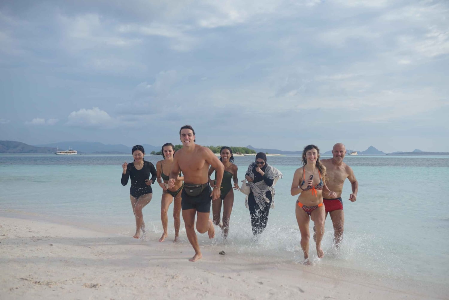 Wonderful Komodo National Park 2-Day Boat Tour