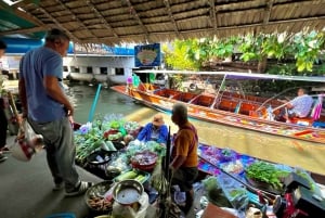 3 horas en barco privado Mercado Flotante de Bangkok en barco plano