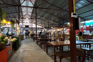 3 horas en barco privado Mercado Flotante de Bangkok en barco plano