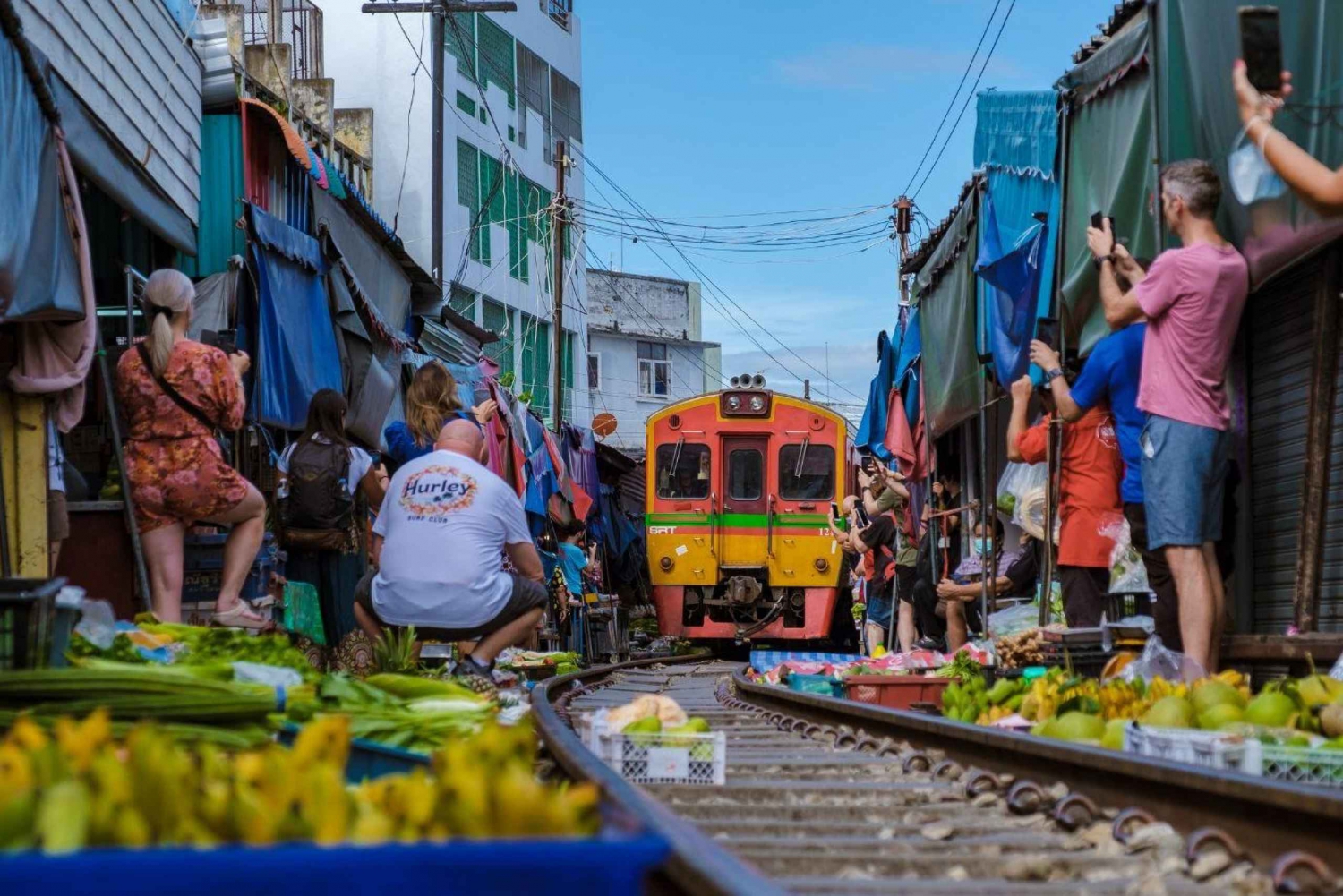 Marché flottant d'Amphawa et marché ferroviaire de Maeklong