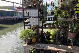 Hop-On/Hop-Off-Tour durch die Kanäle von Bangkok mit Besuch des Künstlerhauses