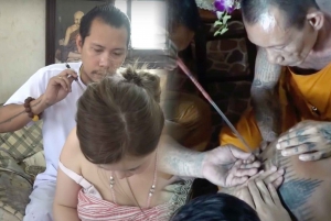 Bangkok: Tatuaggio thailandese Sak Yant al Wat Bang Phra