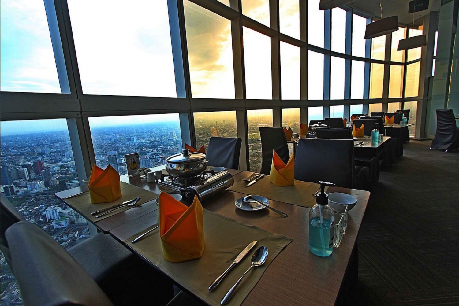Baiyoke 82nd Floor: Crystal Grill Buffet & Observation Deck