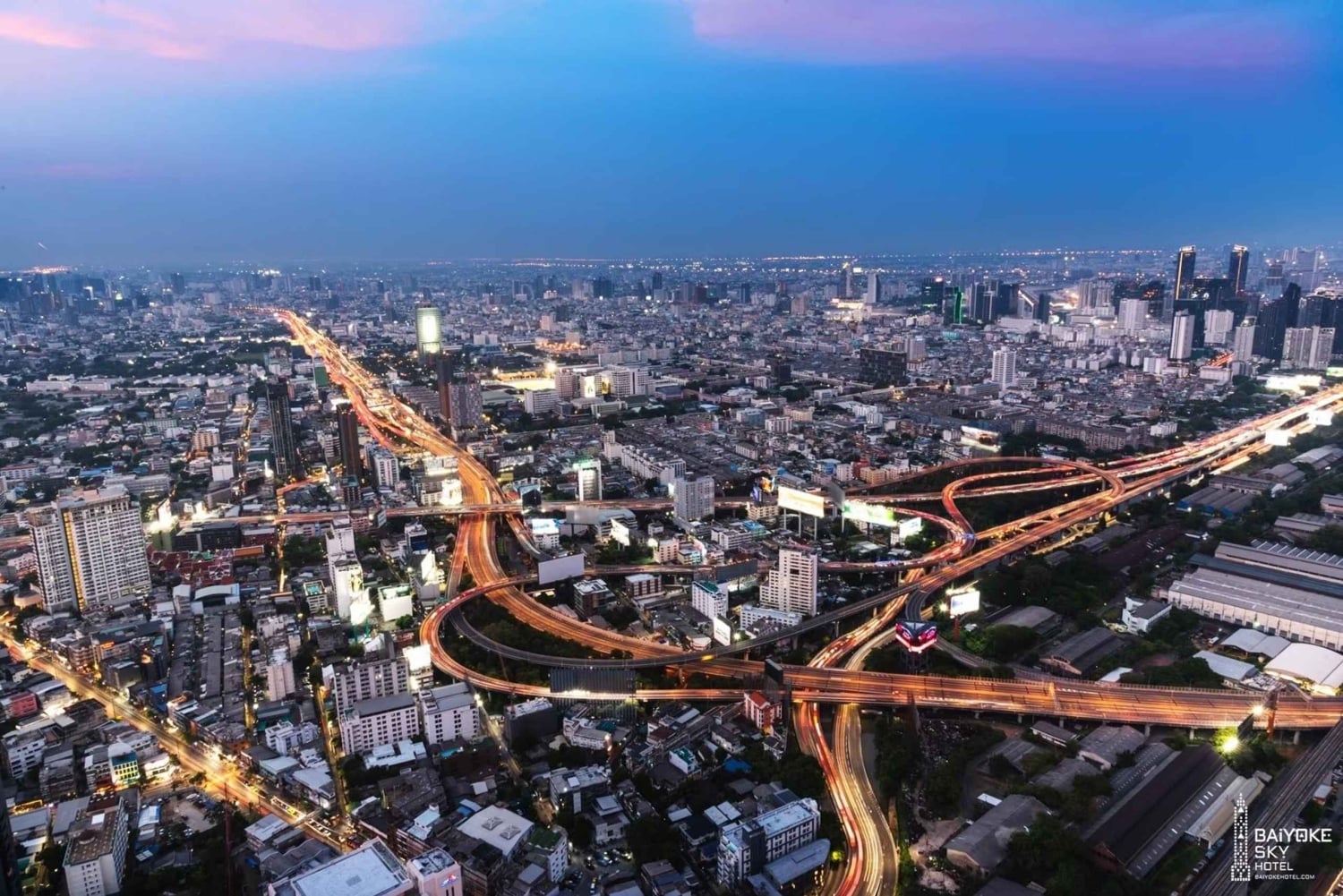 Baiyoke Sky Hotel: билет на смотровую площадку и вращающуюся площадку