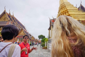 Bangkok: päivän kohokohdat yksityisellä ajoneuvolla ja oppaalla