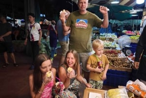Bangkok: 2-hour Old City Night Food Tasting on CHOB TUK TUK
