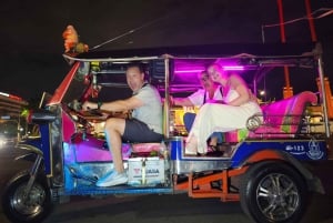 Bangkok: 2-hour Old City Night Food Tasting on CHOB TUK TUK