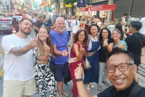 Bangkok: 2-hour Old City Night Food Tasting on CHOB TUK TUK
