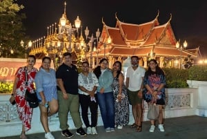 Bangkok: 2-hour Old City Night Food Tasting on CHOB TUK TUK
