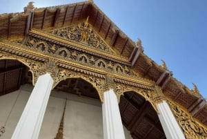 Bangkok 3-Major Royal Temples Walking Tour