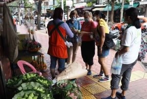 Bangkok:4Hour Flower Market and Little India Tour Mini Group