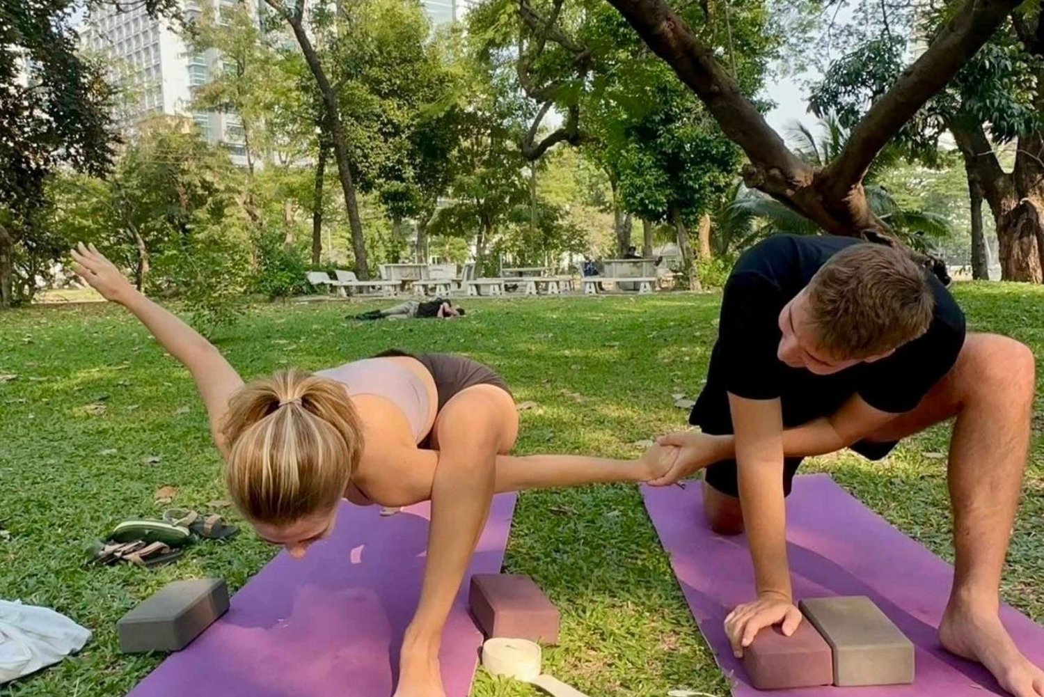 Bangkok: Ochtendyoga voor alle niveaus in Lumphini Park