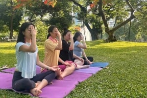 Bangkok: Ochtendyoga voor alle niveaus in Lumphini Park