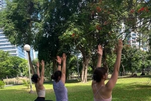 Bangkok: Ochtendyoga voor alle niveaus in Lumphini Park