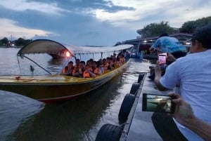 Bangkok: Amphawa Floating & train Market & Firefly Boat Tour