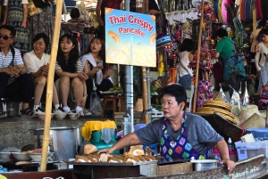 Bangkok : visite privée d'une journée aux marchés flottants et ferroviaires d'Amphawa