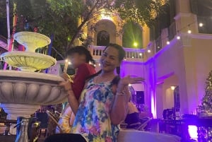 Bangkok: Amphawan kelluvat markkinat, junamarkkinat ja tulikärpästen venekierros