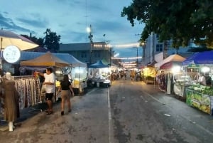 Bangkok: Amphawan kelluvat markkinat, junamarkkinat ja tulikärpästen venekierros