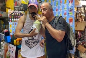 Bangkok: Amphawan kelluvat markkinat, junamarkkinat ja tulikärpästen venekierros