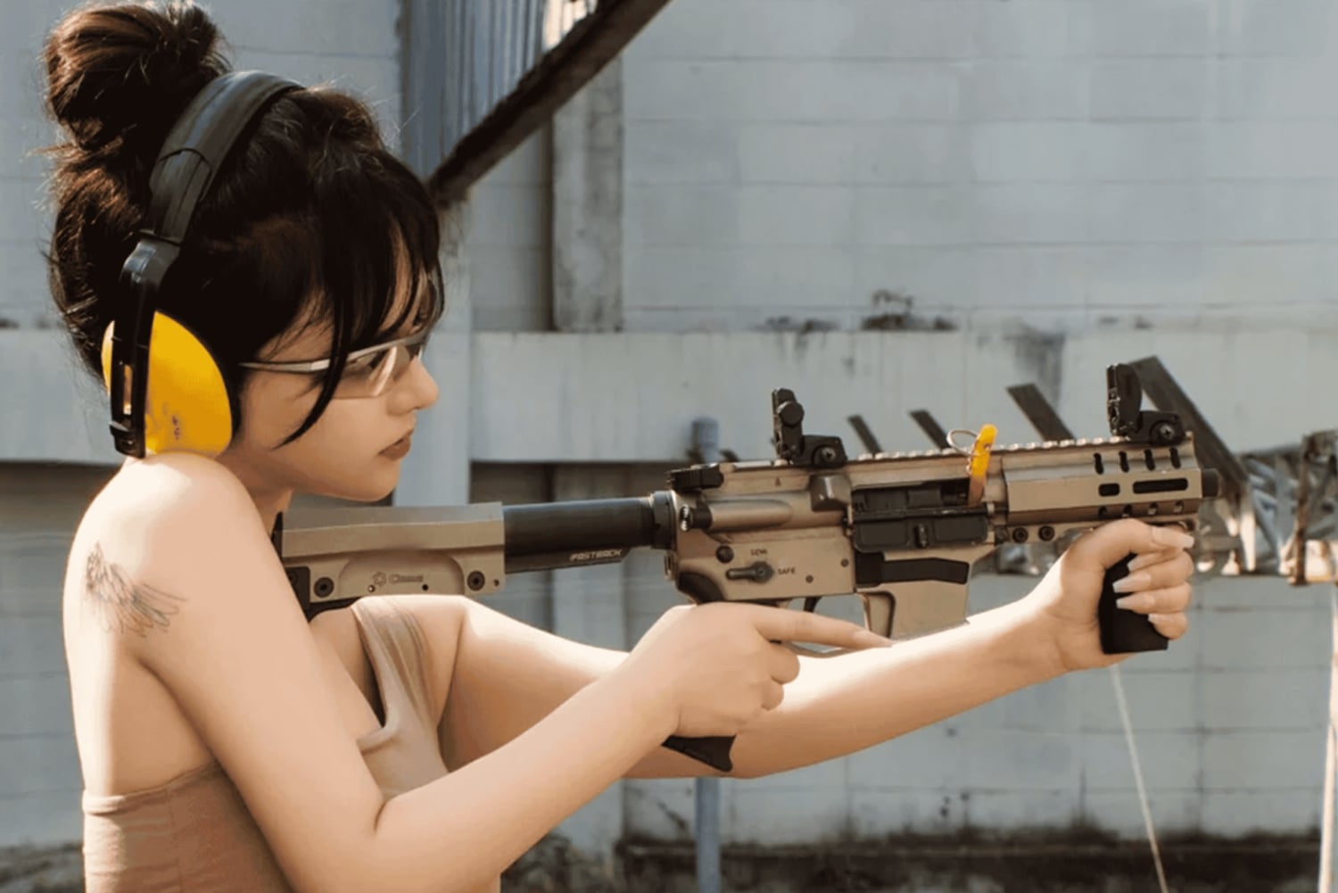 Aventura no Campo de Tiro do Exército de Banguecoque e Tour ao Torrefador de Café