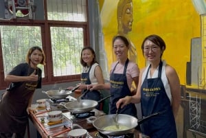 Bangkok: Autentisk thailändsk matlagningskurs – mysig och praktisk