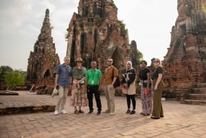 Bangkok: Ayutthaya, Railway & Floating Markets Full-Day Tour