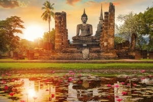 Bangkokissa: Ayutthaya VIP-päiväretki veneajelulla ja oppaalla.