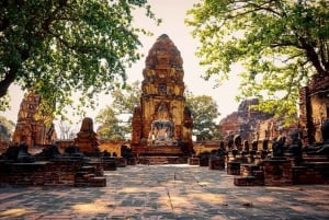 Bangkokissa: Ayutthaya VIP-päiväretki veneajelulla ja oppaalla.
