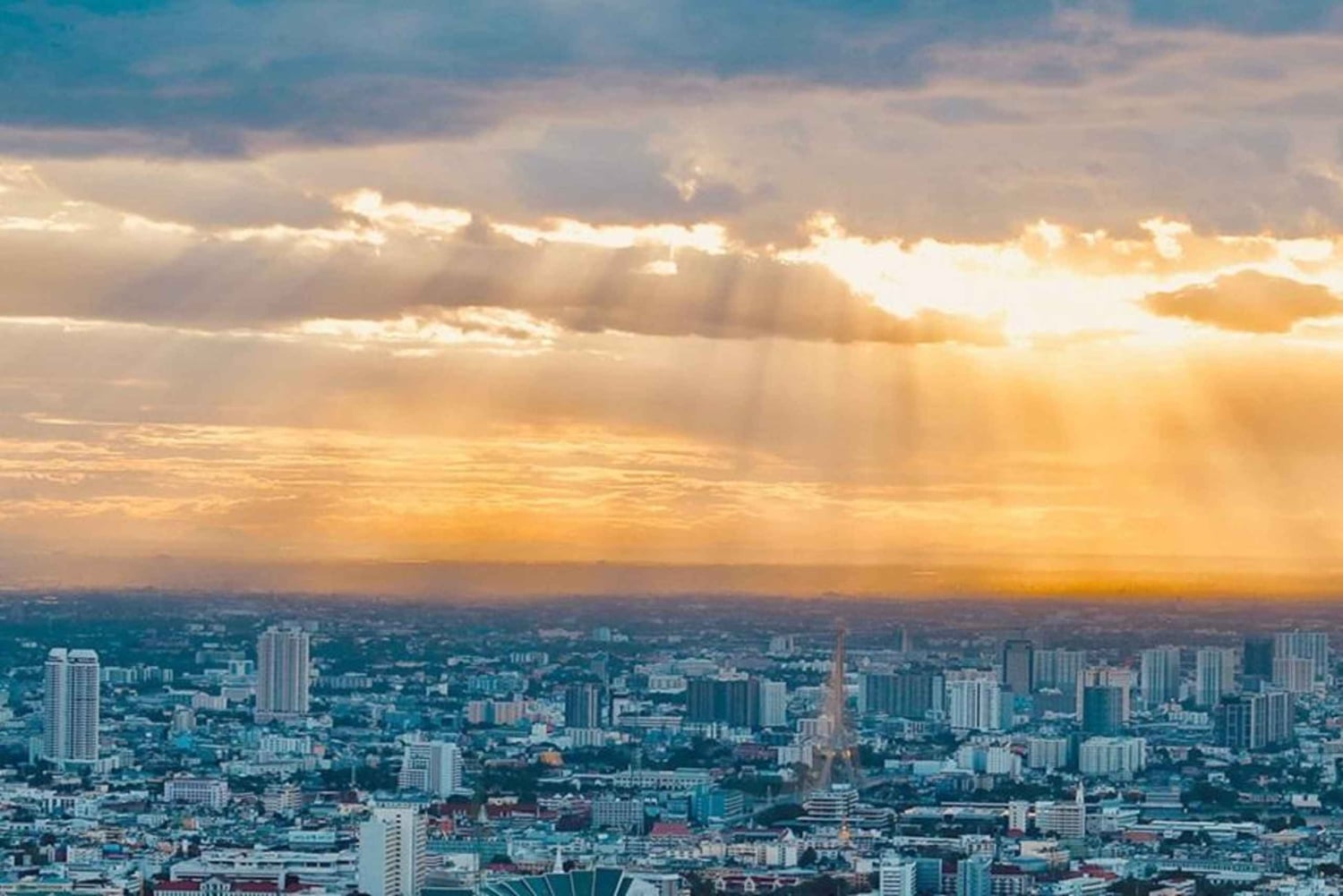 Bangkok: Baiyoke Sky Hotel Observatory Entry Ticket & Drink