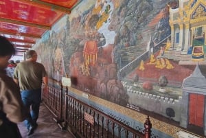 Bangkok: Guidad tur till Grand Palace och Wat Arun med transport