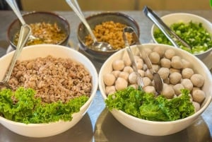 Bangkok: Guidad tur till Grand Palace och Wat Arun med transport