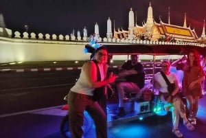 Bangkok La mágica aventura nocturna en Tuk Tuk de Bangkok