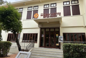 Bangkok: Banglamphu Street Food & Riverside Charm with boat