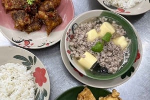 Bangkok: Banthat Thong Road Food Tour with Rooftop Drink