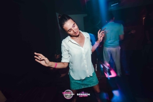 Imprezowa wycieczka po klubach Bangkoku: odkrywaj, łącz się i baw się na całym świecie