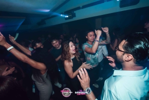 Imprezowa wycieczka po klubach Bangkoku: odkrywaj, łącz się i baw się na całym świecie