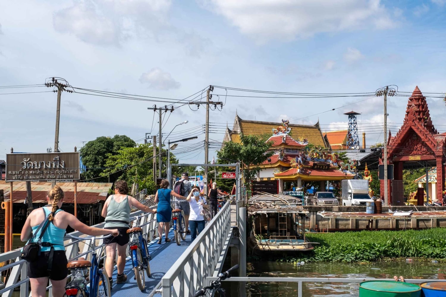 Tour in bicicletta di Bangkok oltre la città con spuntino locale