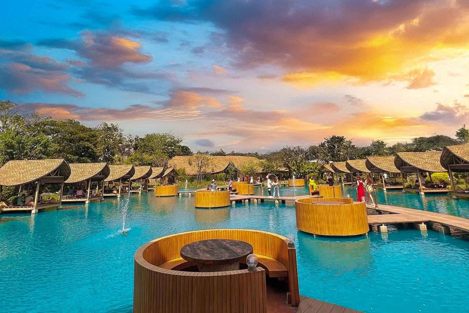 Banguecoque: Pacotes de comida do Bubble in the Forest Cafe