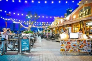 Bangkok: Spettacolo di Cabaret Calypso con trasferimento in hotel