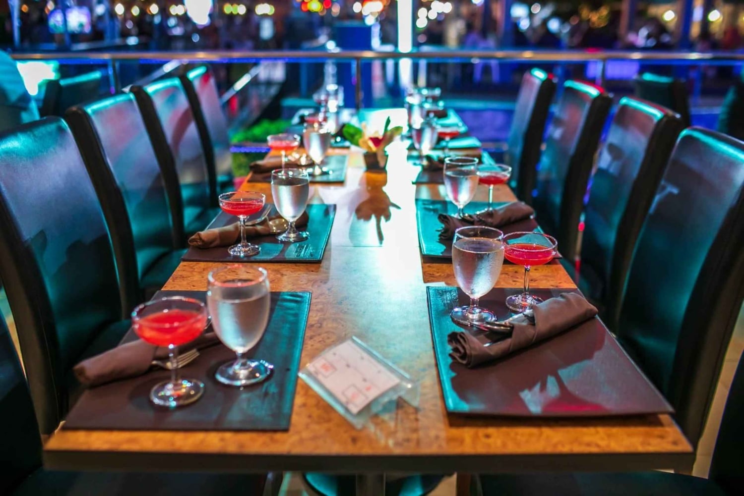 Bangkok: Crucero Calypso x Orquídea Blanca con traslado privado