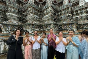 Bangkok: Canal Tour Local Life Along Waterways ends Wat Arun