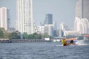 Bangkok: Canal Tour Local Life Along Waterways ends Wat Arun