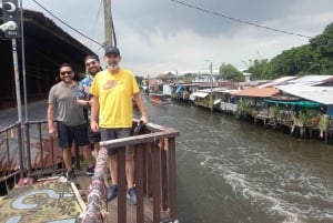 Bangkok: Canal Tour Local Life Along Waterways ends Wat Arun