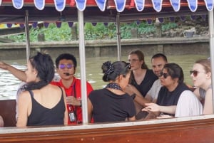 Bangkok: wycieczka po wiosce nad kanałem łodzią EV i lunch