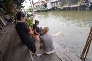 Bangkok: wycieczka po wiosce nad kanałem łodzią EV i lunch